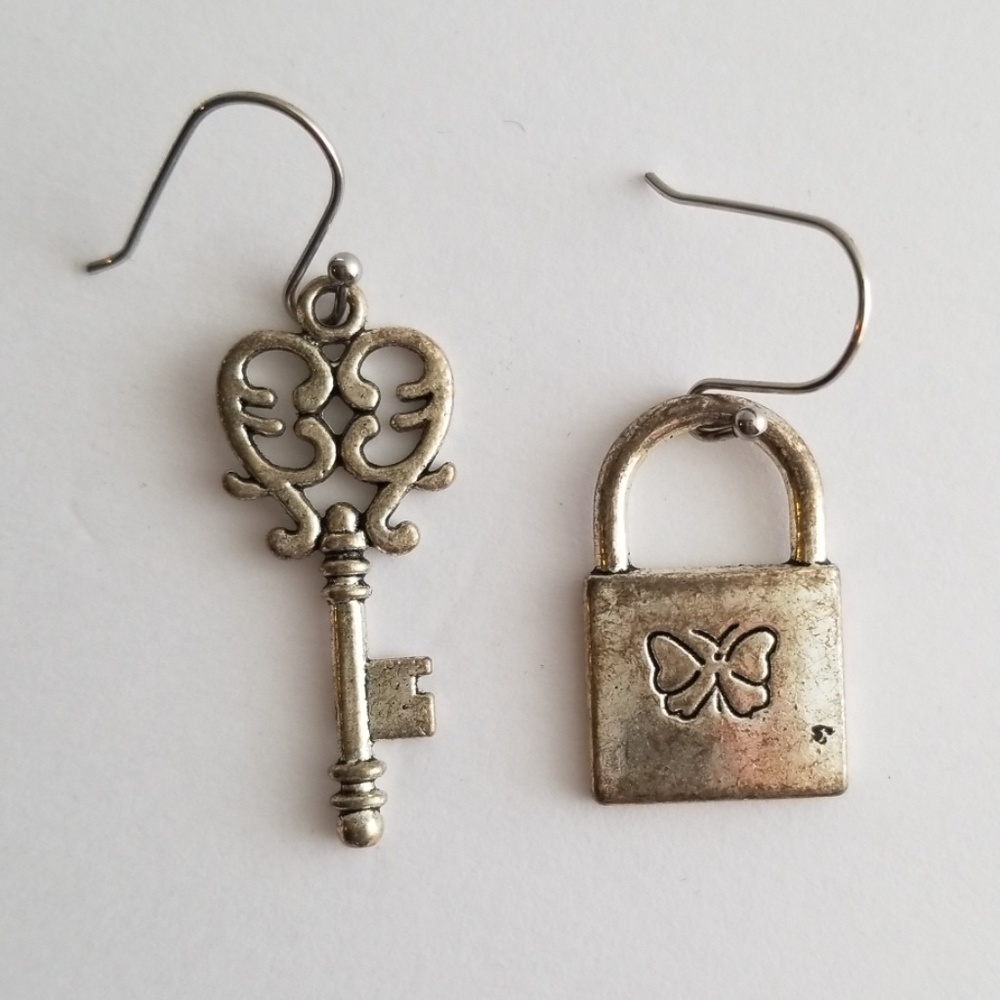💥Key and lock set